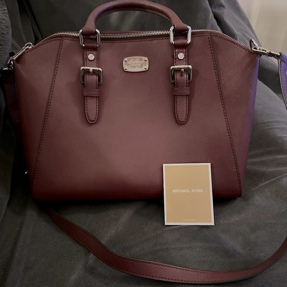 Beautiful Burgundy Leather Michael Kors Bag - Picture 2 of 7